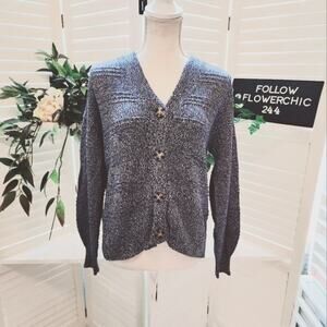 CUPCAKES & CASHMERE GRAY BUTTON UP CARDIGAN SWEATER SIZE MED